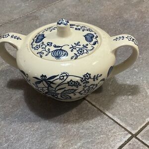 Blue and White Floral pot